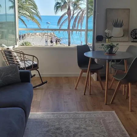 Appartement Face à La Méditerranée *